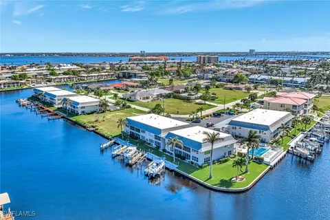 1807 SE 41st St #2I, Cape Coral, FL 33904
