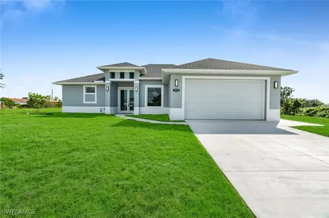 3919 9th St SW, Lehigh Acres, FL 33976