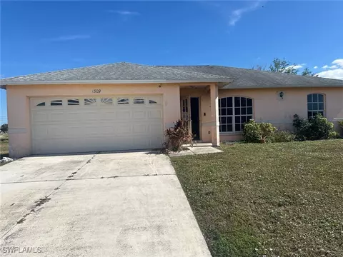 1509 NE 7th Ave, Cape Coral, FL 33909