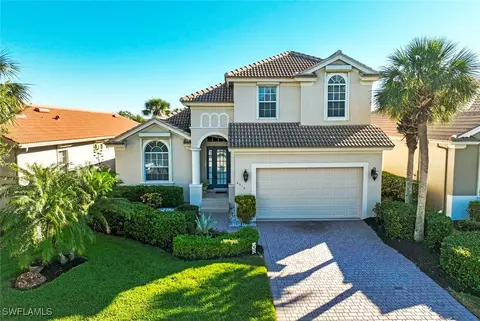 8916 Crown Colony Blvd, Fort Myers, FL 33908