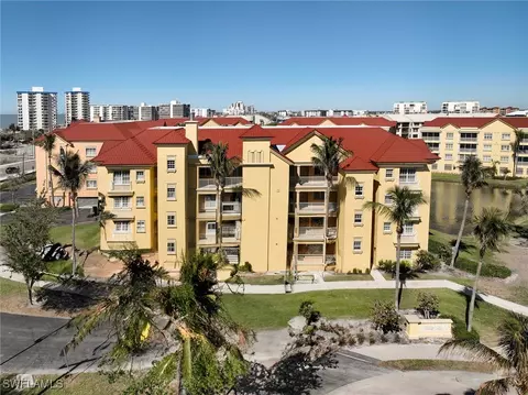 7461 Bella Lago Dr #242, Fort Myers Beach, FL 33931