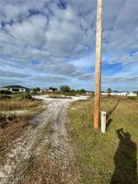 3702 27th St SW, Lehigh Acres, FL 33976