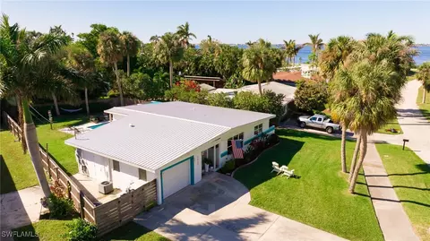 1222 Donna Dr, Fort Myers, FL 33919