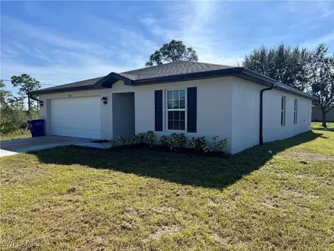 2903 65th St W, Lehigh Acres, FL 33971