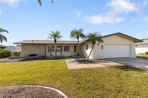 1622 SE 28th St, Cape Coral, FL 33904