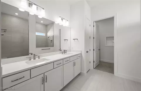 Bath - 20511 Pebble Glen Dr, Estero, FL 33928 photo 2 of 4
