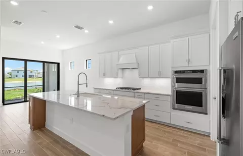Kitchen - 20511 Pebble Glen Dr, Estero, FL 33928 photo 4 of 5