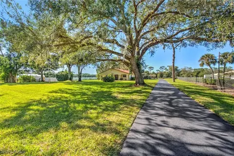 4960 Neal Rd, Fort Myers, FL 33905