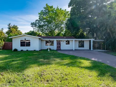1686 Temple Ter, North Fort Myers, FL 33917