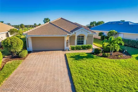 10085 Oakhurst Way, Fort Myers, FL 33913