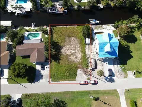 27281 Buccaneer Dr, Bonita Springs, FL 34135
