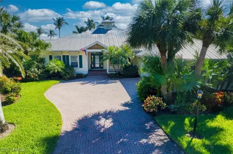 12601 Coconut Creek Ct, Fort Myers, FL 33908