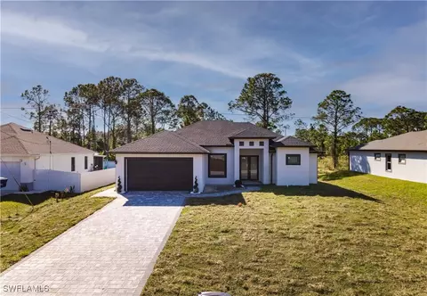 1042 Milwaukee Blvd, Lehigh Acres, FL 33974