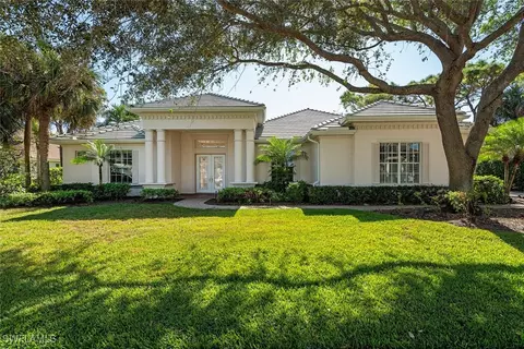 25041 Ridge Oak Dr, Bonita Springs, FL 34134