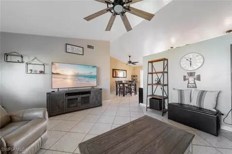 614 SW 25th Ter, Cape Coral, FL 33914