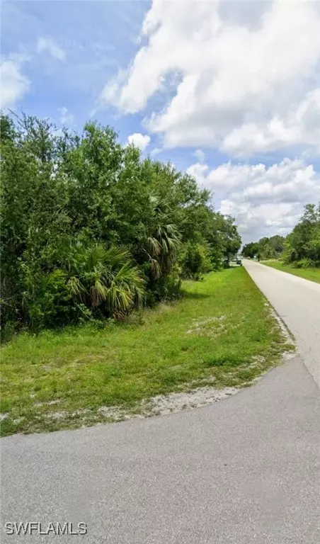 6045 Laurelwood Dr, Fort Myers, FL 33905