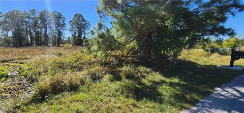 1218 Dodwin St E, Lehigh Acres, FL 33974 photo 4
