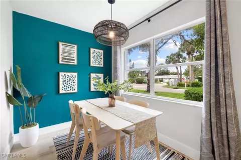 165 Wading Bird Cir #M-106, Naples, FL 34110