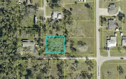 1465 Winston Rd, North Fort Myers, FL 33917