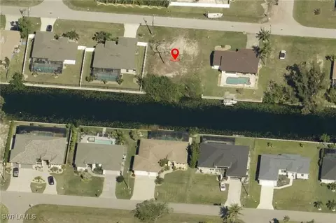 906 SW 12th Ter, Cape Coral, FL 33991
