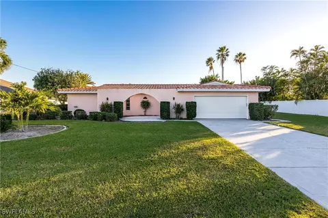 1608 SE 40th St, Cape Coral, FL 33904