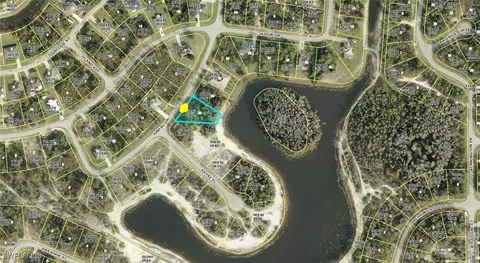 420 Juneau Dr, Lehigh Acres, FL 33974