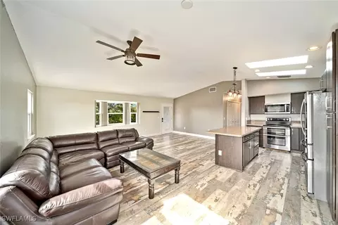 812 Rabbit Rd, Sanibel, FL 33957