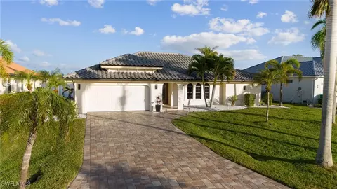 5215 SW 5th Pl, Cape Coral, FL 33914