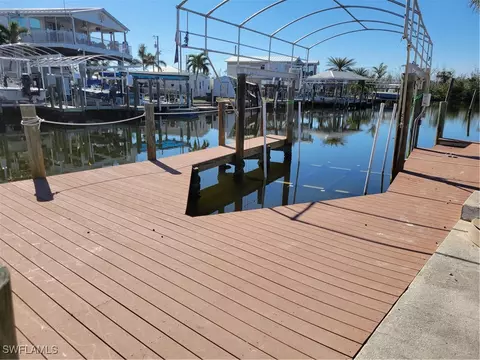 3911 Royal Palm Dr, Other, FL 33956