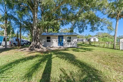 454 Ellis St, North Fort Myers, FL 33903