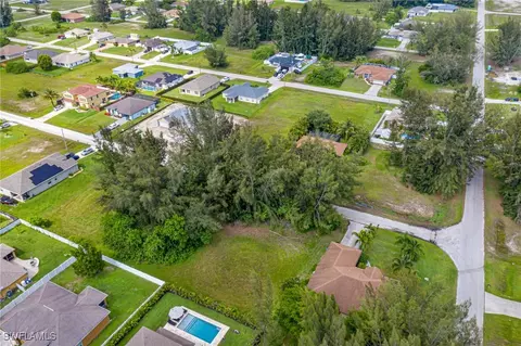 1122 NW 27th Pl, Cape Coral, FL 33993