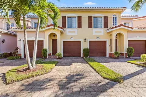 41 Estero Gardens Cir #203, Estero, FL 33928