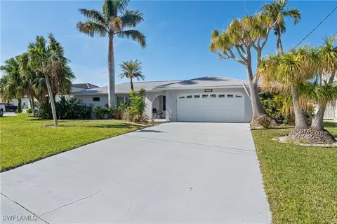 3718 SE 21st Ave, Cape Coral, FL 33904