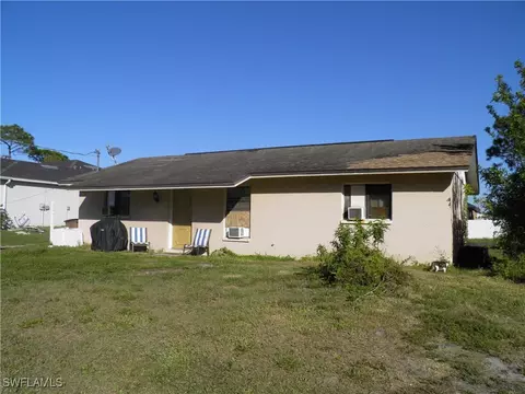 4320 6th St W, Lehigh Acres, FL 33971