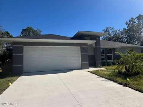 616 Cleveland Ave, Lehigh Acres, FL 33972