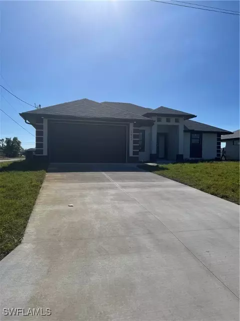 2821 21st St SW, Lehigh Acres, FL 33976