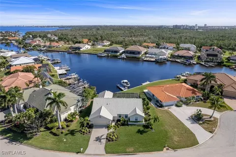 14951 Canaan Dr, Fort Myers, FL 33908
