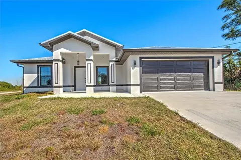 7032 Hero Cir, Labelle, FL 33935