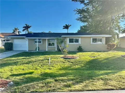242 SE 44th Ter, Cape Coral, FL 33904