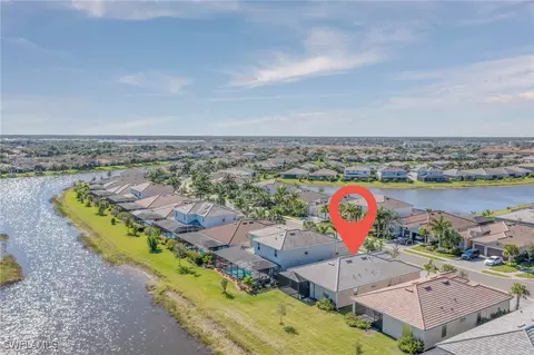 2418 Orchard St, Naples, FL 34120