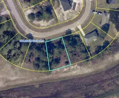8031 Memory Cir, Labelle, FL 33935