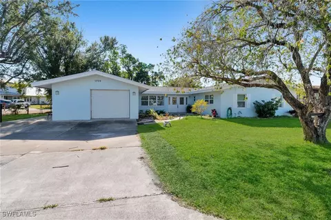 1709 Inlet Dr, North Fort Myers, FL 33903