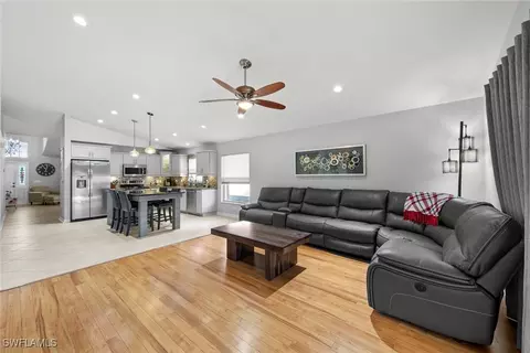 21549 Berwhich Run, Estero, FL 33928 photo 4