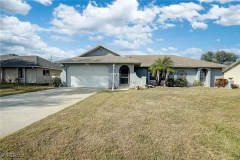 626 SE 2nd Ave, Cape Coral, FL 33990