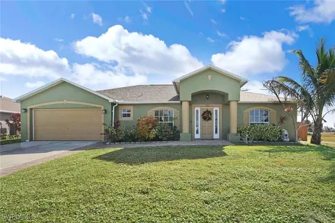 720 SW 10th St, Cape Coral, FL 33991