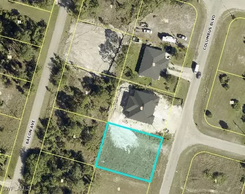 1242 Columbus Blvd, Fort Myers, FL 33913