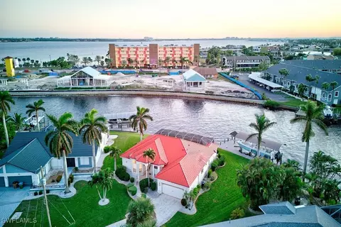 2004 SE 47th St, Cape Coral, FL 33904