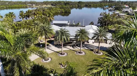 14562 Riverside Dr, Fort Myers, FL 33905