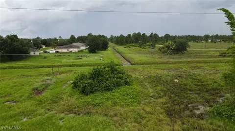 1126 Estate St E, Lehigh Acres, FL 33974