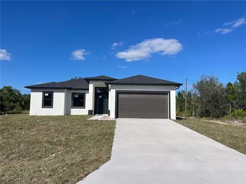 302 W 8th St, Lehigh Acres, FL 33972